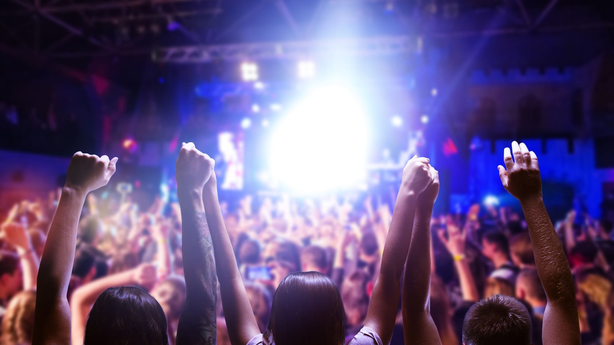 アイドルのライブやコンサートの応援